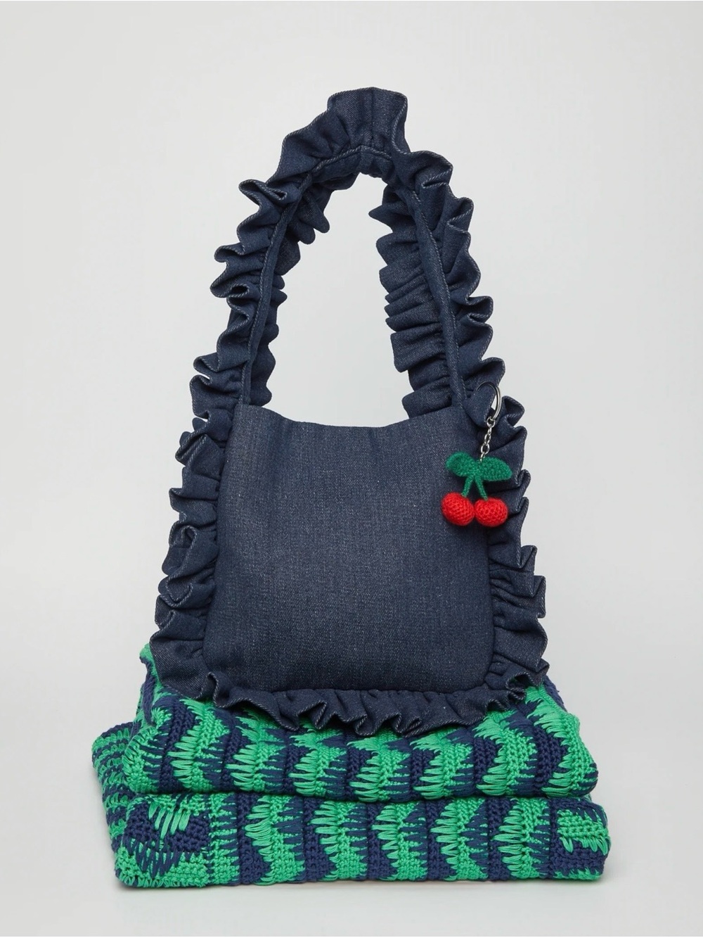 Baggy London original ruffle twill tote